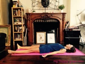 la posture de yoga la plus difficile au monde: savasana